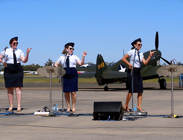 1940s Singing Group - Wartime Bands - Singing Group