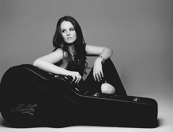 Acoustic Singer Sydney Grace - Musicians Wedding Singers - Entertainer