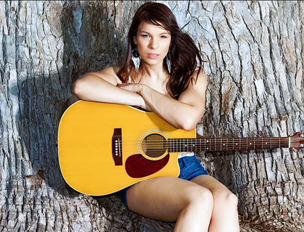 Sydney Acoustic Singer Bonnie