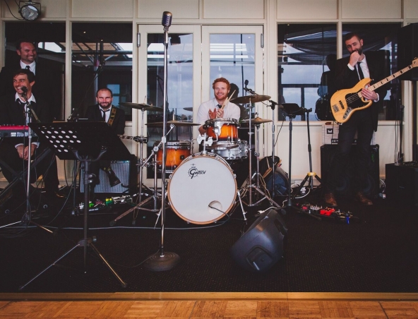 SoulTraders Cover Band Sydney - Musicians Entertainers HIre
